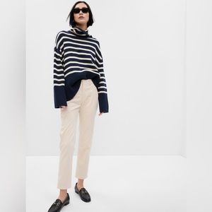 GAP Downtown Khakis with Washwell Chino Beige Mid-Rise Size 4 Tall NWT